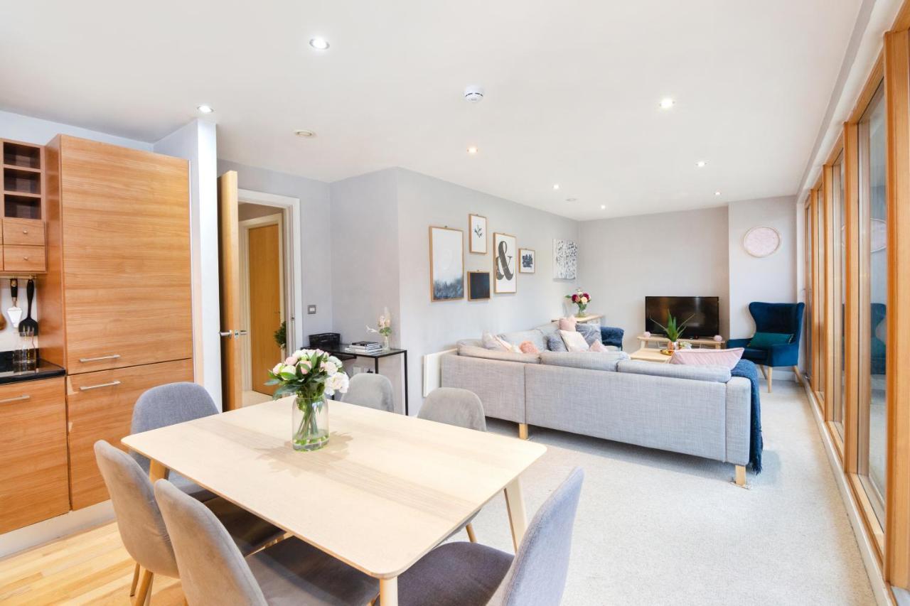 Cartier House At The Leeds Dock Apartment ภายนอก รูปภาพ