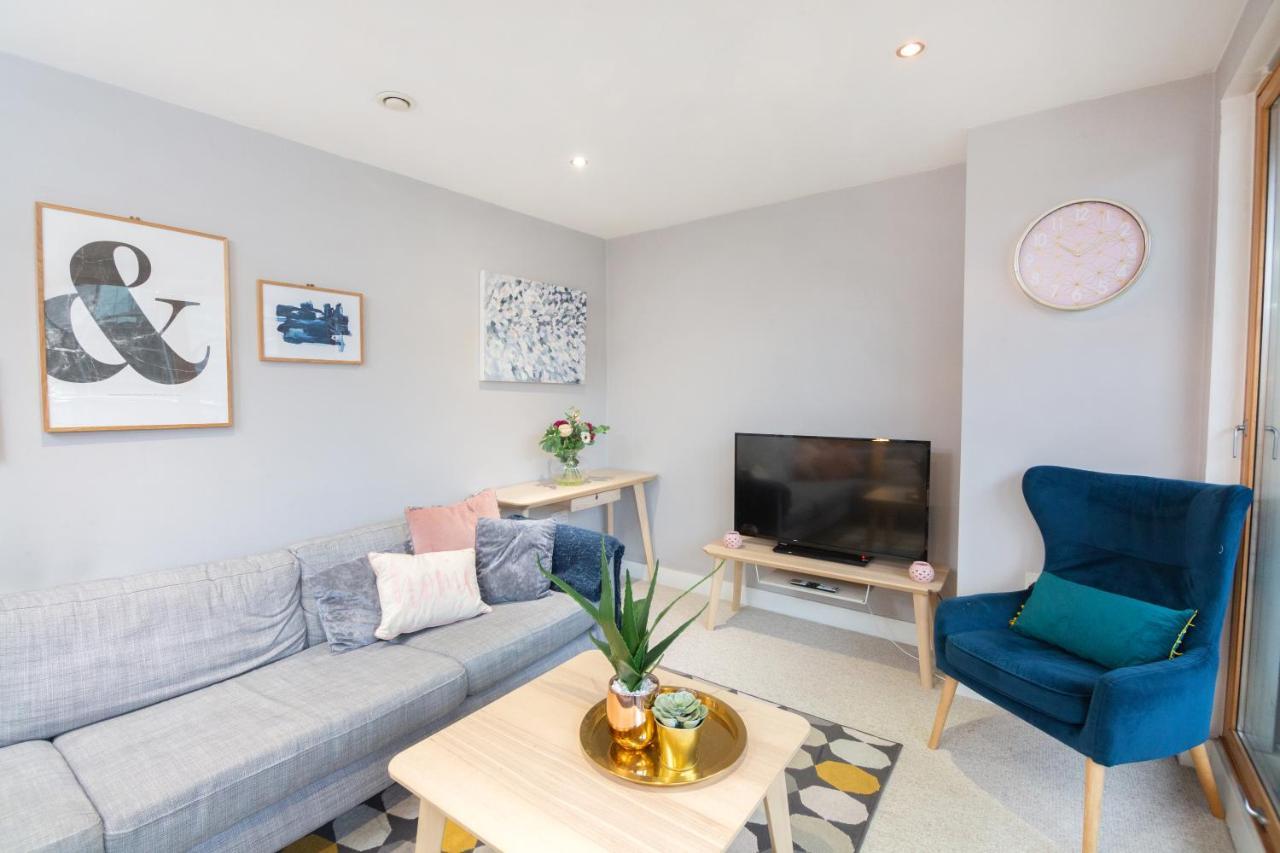 Cartier House At The Leeds Dock Apartment ภายนอก รูปภาพ